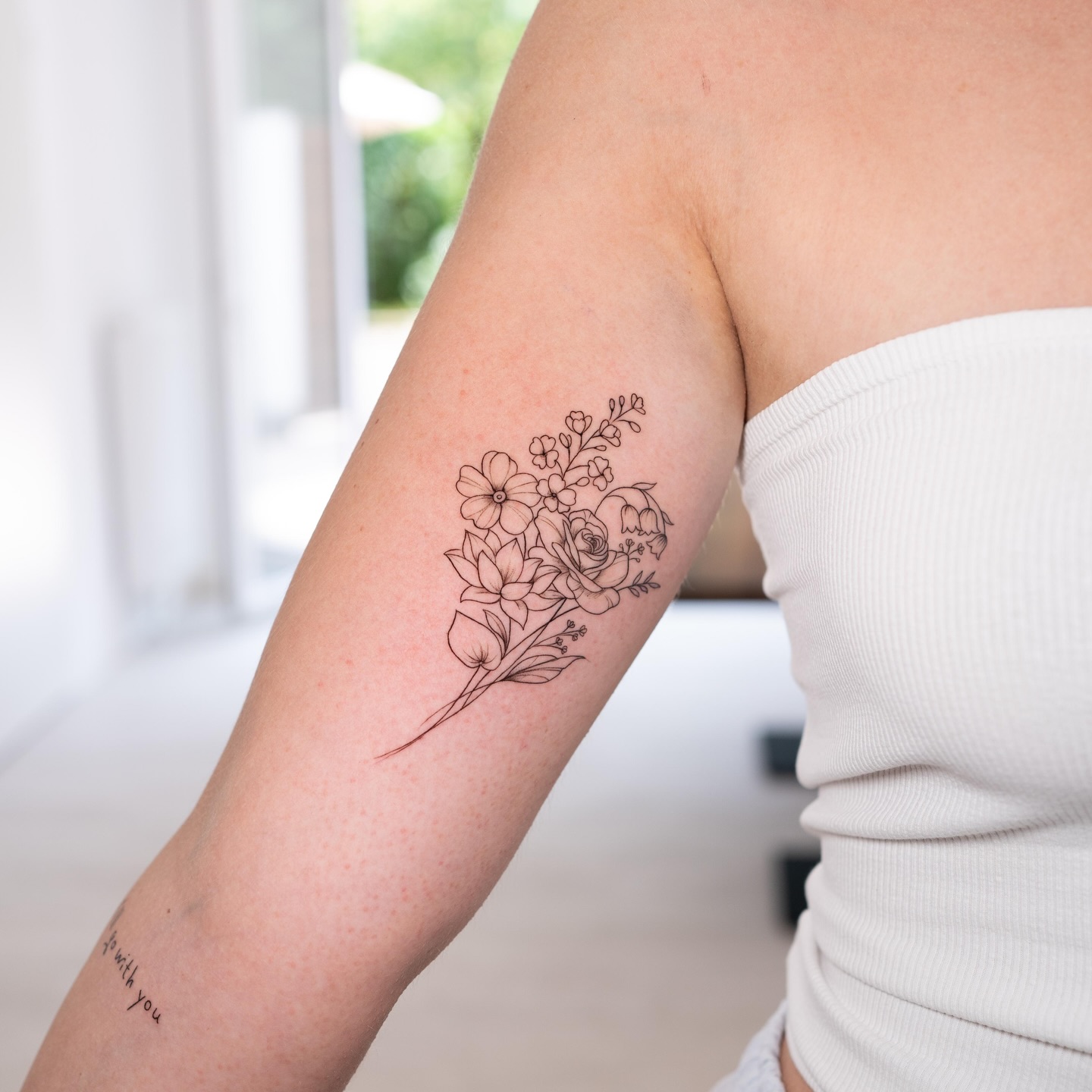 🖤 LAST CHANCE BEFORE THE YEAR ENDS 🖤
13.–19.12 | Ivory Tattoo Berlin
Keine Termine. Nur Tattoos.
Walk-Ins – Plätze limitiert.
Kurz Kontaktaufnahme davor reicht aus.
Wir freuen uns auf deinen Besuch!