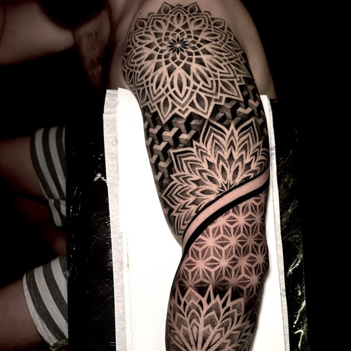 🧡Schreibt uns gerne eine Nachricht für euren Termin. Wir freuen uns auf euch 🍀
Ivory Tattoo Berlin
Platz vor dem neuen Tor 1B
10115 Berlin
____________________________
DM us for further Informations about
Appointments
Ivory Tattoo Berlin
Platz vor dem neuen Tor 1B
10115 Berlin
#tattooberlin#tattoostudioberlin#tattoostudioinberlin#realistictattoos#tattootattoostattookunsttattoodeutschlandtattooberlin